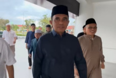 Tawaf Pagi di Masjid Raya Baitul Khairaat, Anwar Hafid Awali Retret dengan Ibadah dan Kebersamaan
